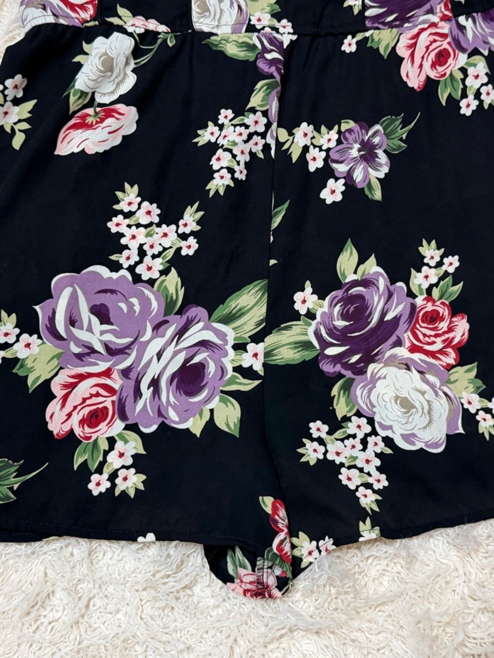 NWOT women’s size XL Floral Black Spaghetti-Strap Romper - Picture 3 of 7